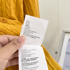 🆕Miu Miu26早秋牛仔拼接翻领麻花开衫,复古学院千金天花板✨牛仔撞色翻领+经典麻花绞花纹理,少女复古氛围感直接拉满 🆕Miu Miu26早秋牛仔拼接翻领麻花开衫,复古学院千金天花板✨牛仔撞色翻领+经典麻花绞花纹理,少女复古氛围感直接拉满