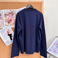 🆕Acne Studios 2026秋款新款长袖,圆领宽松版型,上身便显得十分随性和自然,胸前Acne Studios的 🆕Acne Studios 2026秋款新款长袖,圆领宽松版型,上身便显得十分随性和自然,胸前Acne Studios的
