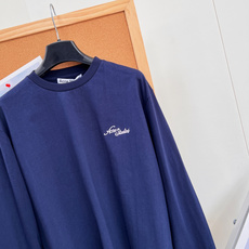 🆕Acne Studios 2026秋款新款长袖,圆领宽松版型,上身便显得十分随性和自然,胸前Acne Studios的 🆕Acne Studios 2026秋款新款长袖,圆领宽松版型,上身便显得十分随性和自然,胸前Acne Studios的