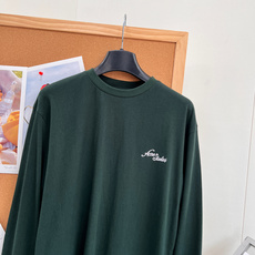 🆕Acne Studios 2026秋款新款长袖,圆领宽松版型,上身便显得十分随性和自然,胸前Acne Studios的 🆕Acne Studios 2026秋款新款长袖,圆领宽松版型,上身便显得十分随性和自然,胸前Acne Studios的