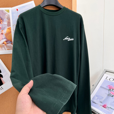 🆕Acne Studios 2026秋款新款长袖,圆领宽松版型,上身便显得十分随性和自然,胸前Acne Studios的 🆕Acne Studios 2026秋款新款长袖,圆领宽松版型,上身便显得十分随性和自然,胸前Acne Studios的