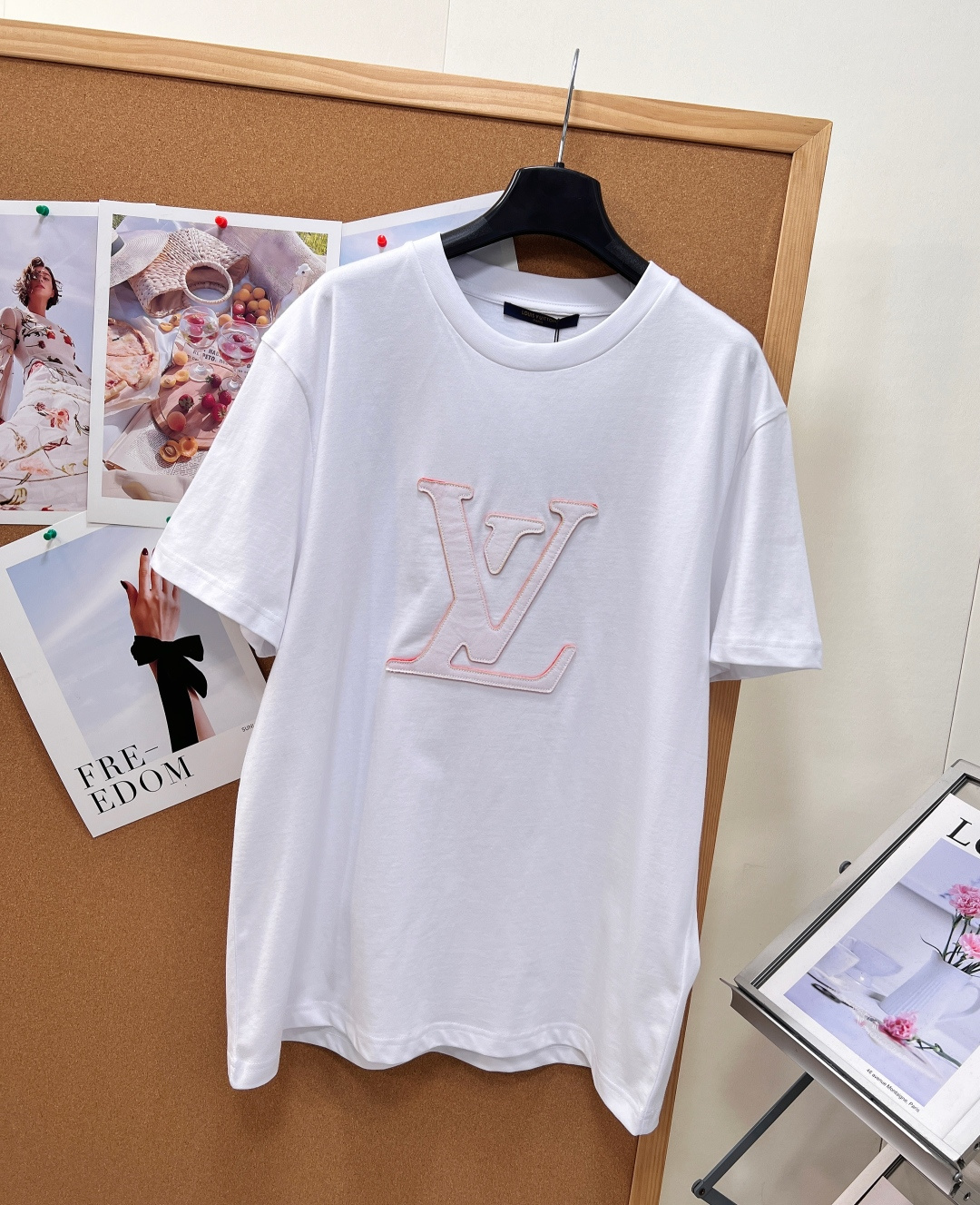 louis vuitton pink lv applique t shirt