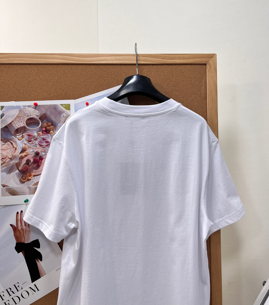 louis vuitton pink lv applique t shirt