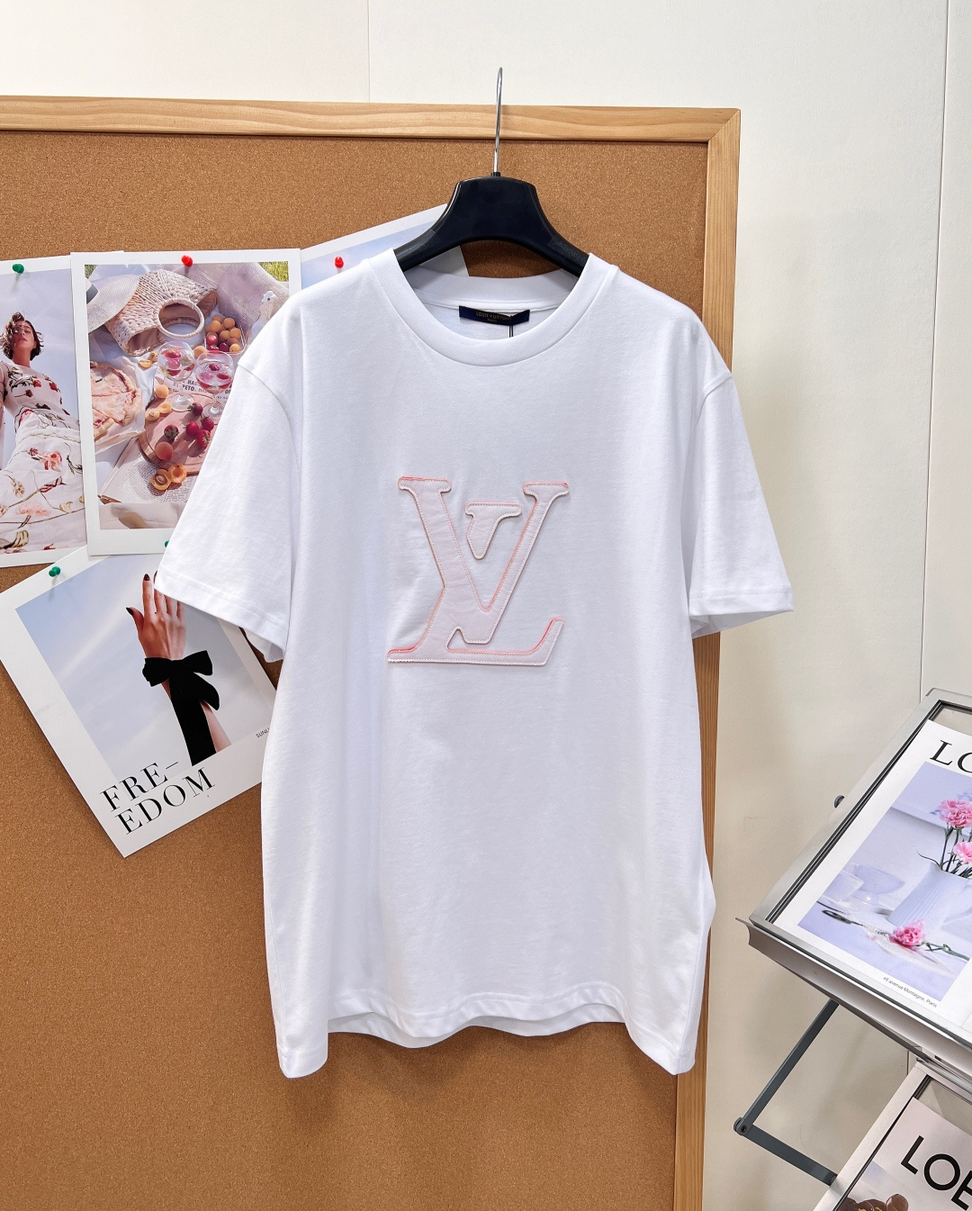 louis vuitton pink lv applique t shirt