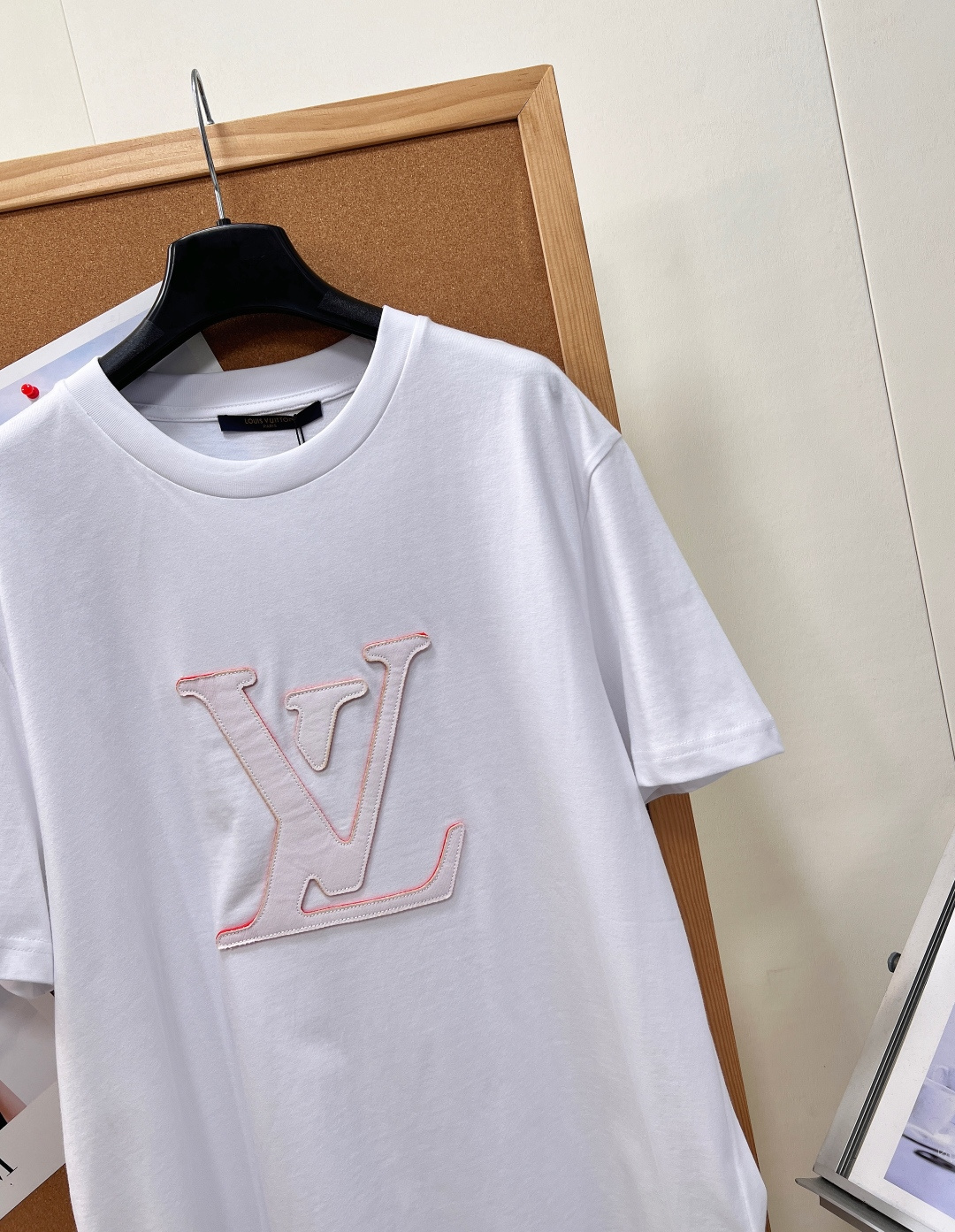 louis vuitton pink lv applique t shirt