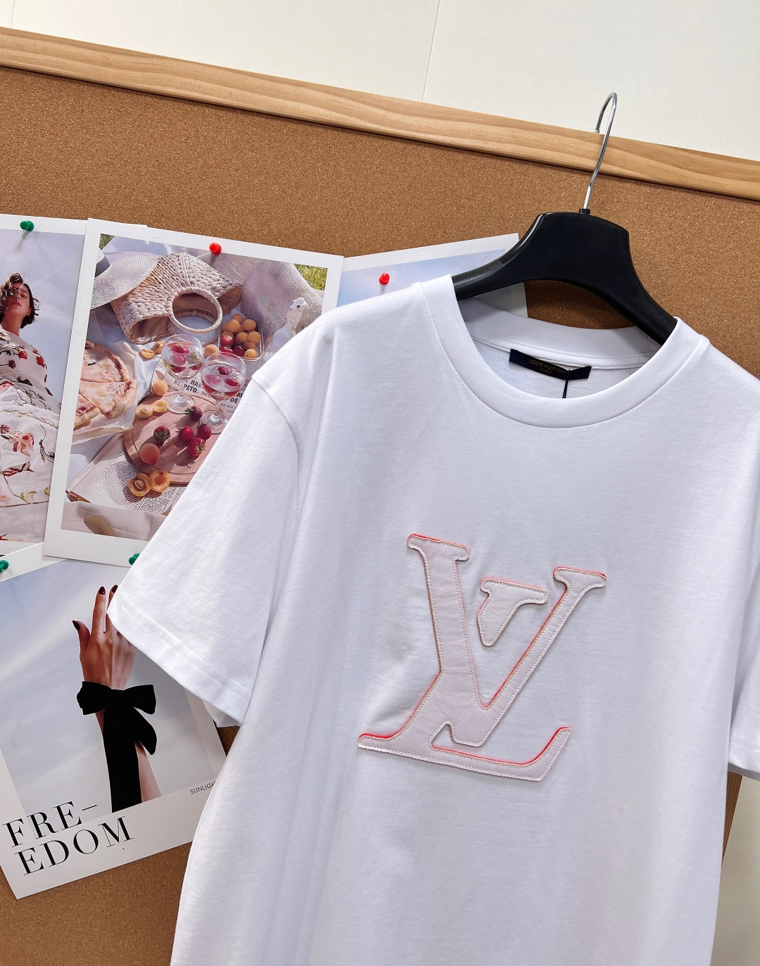 louis vuitton pink lv applique t shirt