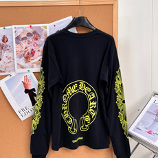 🆕 CHROME HEARTS 克罗心梵文马蹄麒麟臂长袖T恤,颠覆经典,暗黑美学再升级!以标志性十字马蹄元素为灵感,注入 🆕 CHROME HEARTS 克罗心梵文马蹄麒麟臂长袖T恤,颠覆经典,暗黑美学再升级!以标志性十字马蹄元素为灵感,注入
