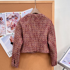 🆕Loro Piana26秋冬花呢粗纺短外套,复古氛围感老钱风✨酒红混金棕杂色花呢,混纺粗纺肌理感满满,色调浓郁复古,自 🆕Loro Piana26秋冬花呢粗纺短外套,复古氛围感老钱风✨酒红混金棕杂色花呢,混纺粗纺肌理感满满,色调浓郁复古,自