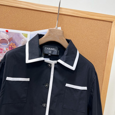 🆕CHANEL小香新款撞色翻领口袋外套,甄选100%全棉梭织面料,经预缩定型后整理,布面肌理清晰,兼具挺括度与垂坠悬感, 🆕CHANEL小香新款撞色翻领口袋外套,甄选100%全棉梭织面料,经预缩定型后整理,布面肌理清晰,兼具挺括度与垂坠悬感,