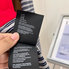 🆕Miu Miu 26秋冬撞色叠搭背心条纹长袖两件套,懒人一键get层次感🎞️不用费心思考搭配!一套直接拥有撞色叠穿效果 🆕Miu Miu 26秋冬撞色叠搭背心条纹长袖两件套,懒人一键get层次感🎞️不用费心思考搭配!一套直接拥有撞色叠穿效果