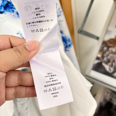 🆕DIOR春夏花园世界系列青花瓷花鸟无袖连衣裙,白富美春夏战袍✨花园世界系列连衣裙,东方美学直接拉满🩵 经典蓝白青花瓷色 🆕DIOR春夏花园世界系列青花瓷花鸟无袖连衣裙,白富美春夏战袍✨花园世界系列连衣裙,东方美学直接拉满🩵 经典蓝白青花瓷色