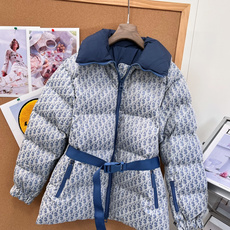 🆕Dior26秋冬Oblique老花收腰棉服,蓝白老花太绝了,经典Oblique满印老花自带复古轻奢氛围感 浅蓝底色温柔 🆕Dior26秋冬Oblique老花收腰棉服,蓝白老花太绝了,经典Oblique满印老花自带复古轻奢氛围感 浅蓝底色温柔