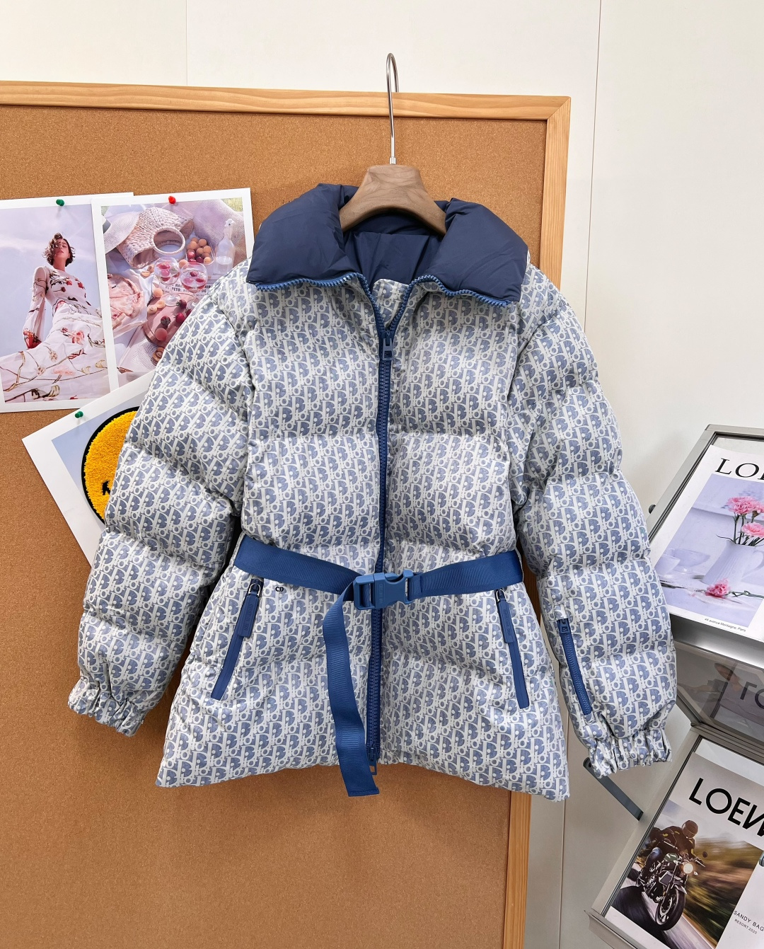 🆕Dior26秋冬Oblique老花收腰棉服，蓝白老花太绝了，经典Oblique满印老花自带复古轻奢氛围感 浅蓝底色温柔