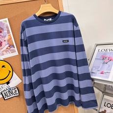 🆕MiuMiu蓝调宽条纹长长袖T恤,松弛感学院天花板💙原版开发的宽条纹打底太戳我!深浅雾霾蓝撞色条纹,低饱和配色温柔又复 🆕MiuMiu蓝调宽条纹长长袖T恤,松弛感学院天花板💙原版开发的宽条纹打底太戳我!深浅雾霾蓝撞色条纹,低饱和配色温柔又复