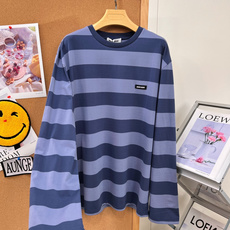 🆕MiuMiu蓝调宽条纹长长袖T恤,松弛感学院天花板💙原版开发的宽条纹打底太戳我!深浅雾霾蓝撞色条纹,低饱和配色温柔又复 🆕MiuMiu蓝调宽条纹长长袖T恤,松弛感学院天花板💙原版开发的宽条纹打底太戳我!深浅雾霾蓝撞色条纹,低饱和配色温柔又复