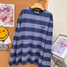 🆕MiuMiu蓝调宽条纹长长袖T恤,松弛感学院天花板💙原版开发的宽条纹打底太戳我!深浅雾霾蓝撞色条纹,低饱和配色温柔又复 🆕MiuMiu蓝调宽条纹长长袖T恤,松弛感学院天花板💙原版开发的宽条纹打底太戳我!深浅雾霾蓝撞色条纹,低饱和配色温柔又复