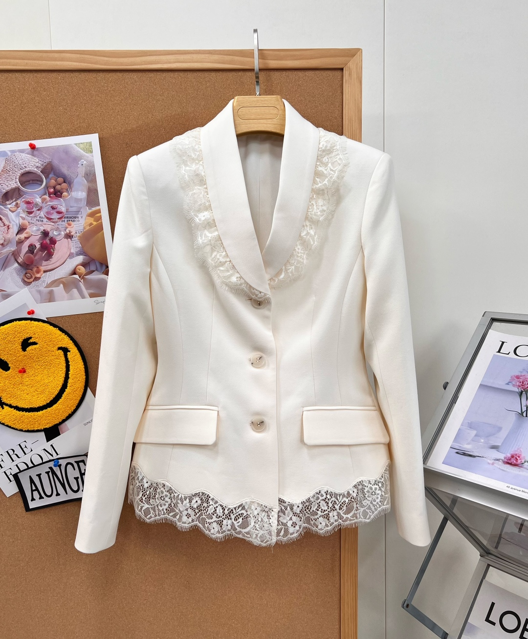 🆕Dior26秋冬新款奶白蕾丝羊毛真丝西装💌温柔贵气天花板，77%绵羊毛+23%桑蚕丝混纺面料太绝了 自带桑蚕丝细腻柔光