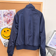 🆕MiuMiu 26秋冬新款 双面飞行员夹克|赵今麦同款,原版开发,正品级还原,对标官网细节,源自经典运动制服,双面穿结 🆕MiuMiu 26秋冬新款 双面飞行员夹克|赵今麦同款,原版开发,正品级还原,对标官网细节,源自经典运动制服,双面穿结
