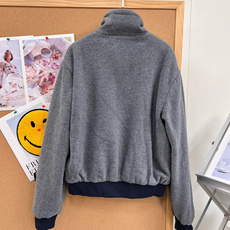 🆕MiuMiu 26秋冬新款 双面飞行员夹克|赵今麦同款,原版开发,正品级还原,对标官网细节,源自经典运动制服,双面穿结 🆕MiuMiu 26秋冬新款 双面飞行员夹克|赵今麦同款,原版开发,正品级还原,对标官网细节,源自经典运动制服,双面穿结