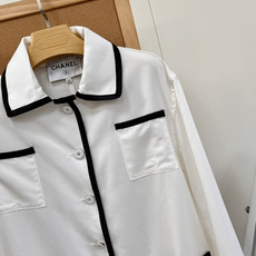 🆕CHANEL小香新款撞色翻领口袋外套,甄选100%全棉梭织面料,经预缩定型后整理,布面肌理清晰,兼具挺括度与垂坠悬感, 🆕CHANEL小香新款撞色翻领口袋外套,甄选100%全棉梭织面料,经预缩定型后整理,布面肌理清晰,兼具挺括度与垂坠悬感,