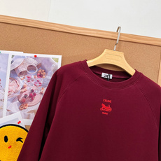 🆕Celine26秋冬新款圆领卫衣,经典马车徽标刺绣,延续品牌法式极简美学,精选100%棉毛圈面料,软糯亲肤,拥有恰到好 🆕Celine26秋冬新款圆领卫衣,经典马车徽标刺绣,延续品牌法式极简美学,精选100%棉毛圈面料,软糯亲肤,拥有恰到好