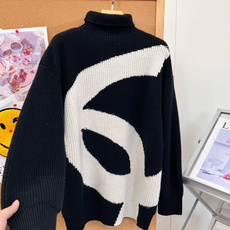 🆕CHANEL 26N滑雪系列高领针织衫|黑白撞色太吸睛🖤🤍 滑雪系列重磅款!超大立体双C提花直接戳中审美 经典黑白撞色 🆕CHANEL 26N滑雪系列高领针织衫|黑白撞色太吸睛🖤🤍 滑雪系列重磅款!超大立体双C提花直接戳中审美 经典黑白撞色