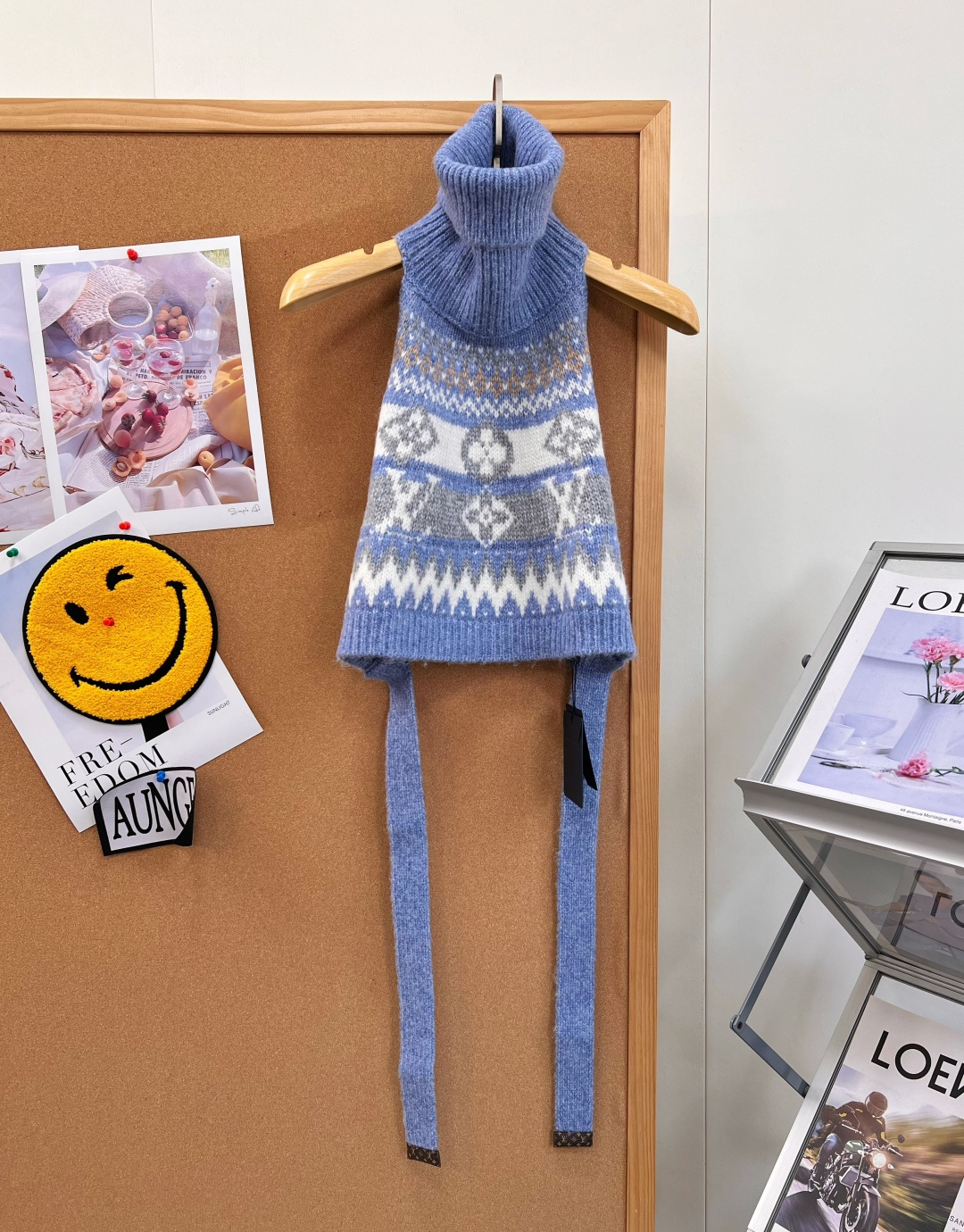 🆕LOUIS VUITTON新款26滑雪系列蓝调费尔岛提花针织挂脖背心❄️ 冬日氛围感天花板！自带北欧复古费尔岛纹样 温