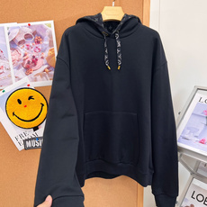 🆕LOUIS VUITTON老花内衬花绳连帽卫衣,低调暗藏巧思的奢感单品,原版开发|380g高克重纯棉毛圈料,重磅双纱针 🆕LOUIS VUITTON老花内衬花绳连帽卫衣,低调暗藏巧思的奢感单品,原版开发|380g高克重纯棉毛圈料,重磅双纱针