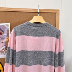 🆕DIOR26新款条纹圆领羊毛针织衫,温柔氛围感天花板,100%纯羊毛面料🥛软糯细腻,上手自带柔光质感,两个配色直接戳中 🆕DIOR26新款条纹圆领羊毛针织衫,温柔氛围感天花板,100%纯羊毛面料🥛软糯细腻,上手自带柔光质感,两个配色直接戳中