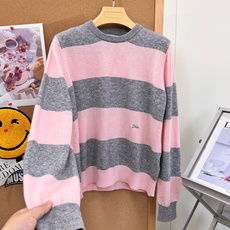 🆕DIOR26新款条纹圆领羊毛针织衫,温柔氛围感天花板,100%纯羊毛面料🥛软糯细腻,上手自带柔光质感,两个配色直接戳中 🆕DIOR26新款条纹圆领羊毛针织衫,温柔氛围感天花板,100%纯羊毛面料🥛软糯细腻,上手自带柔光质感,两个配色直接戳中