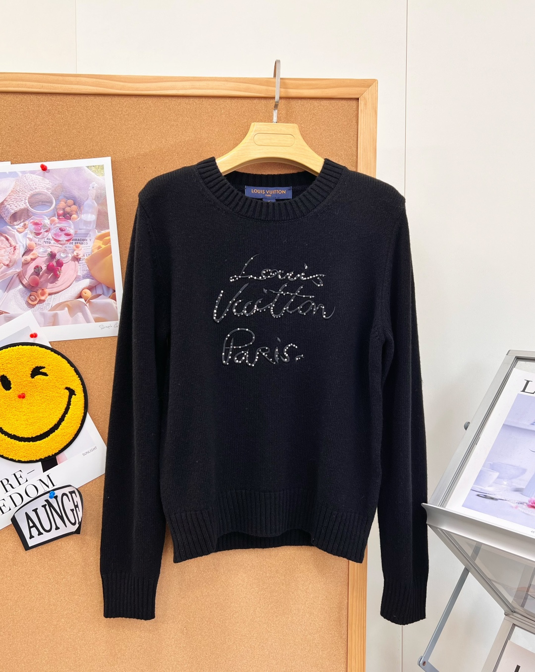 🆕LOUIS VUITTON26早秋新款珠片刺绣羊毛毛衣，低调闪钻高级感✨原版开发｜100%羊毛面料，软糯亲肤，上身轻盈