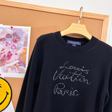 🆕LOUIS VUITTON26早秋新款珠片刺绣羊毛毛衣,低调闪钻高级感✨原版开发|100%羊毛面料,软糯亲肤,上身轻盈 🆕LOUIS VUITTON26早秋新款珠片刺绣羊毛毛衣,低调闪钻高级感✨原版开发|100%羊毛面料,软糯亲肤,上身轻盈