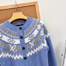 🆕LOUIS VUITTON26新款费尔岛提花开衫|北欧复古冬日氛围感❄️ 原版开发|经典费尔岛民族提花,秋冬本命针织! 🆕LOUIS VUITTON26新款费尔岛提花开衫|北欧复古冬日氛围感❄️ 原版开发|经典费尔岛民族提花,秋冬本命针织!