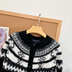 🆕LOUIS VUITTON26新款费尔岛提花开衫|北欧复古冬日氛围感❄️ 原版开发|经典费尔岛民族提花,秋冬本命针织! 🆕LOUIS VUITTON26新款费尔岛提花开衫|北欧复古冬日氛围感❄️ 原版开发|经典费尔岛民族提花,秋冬本命针织!