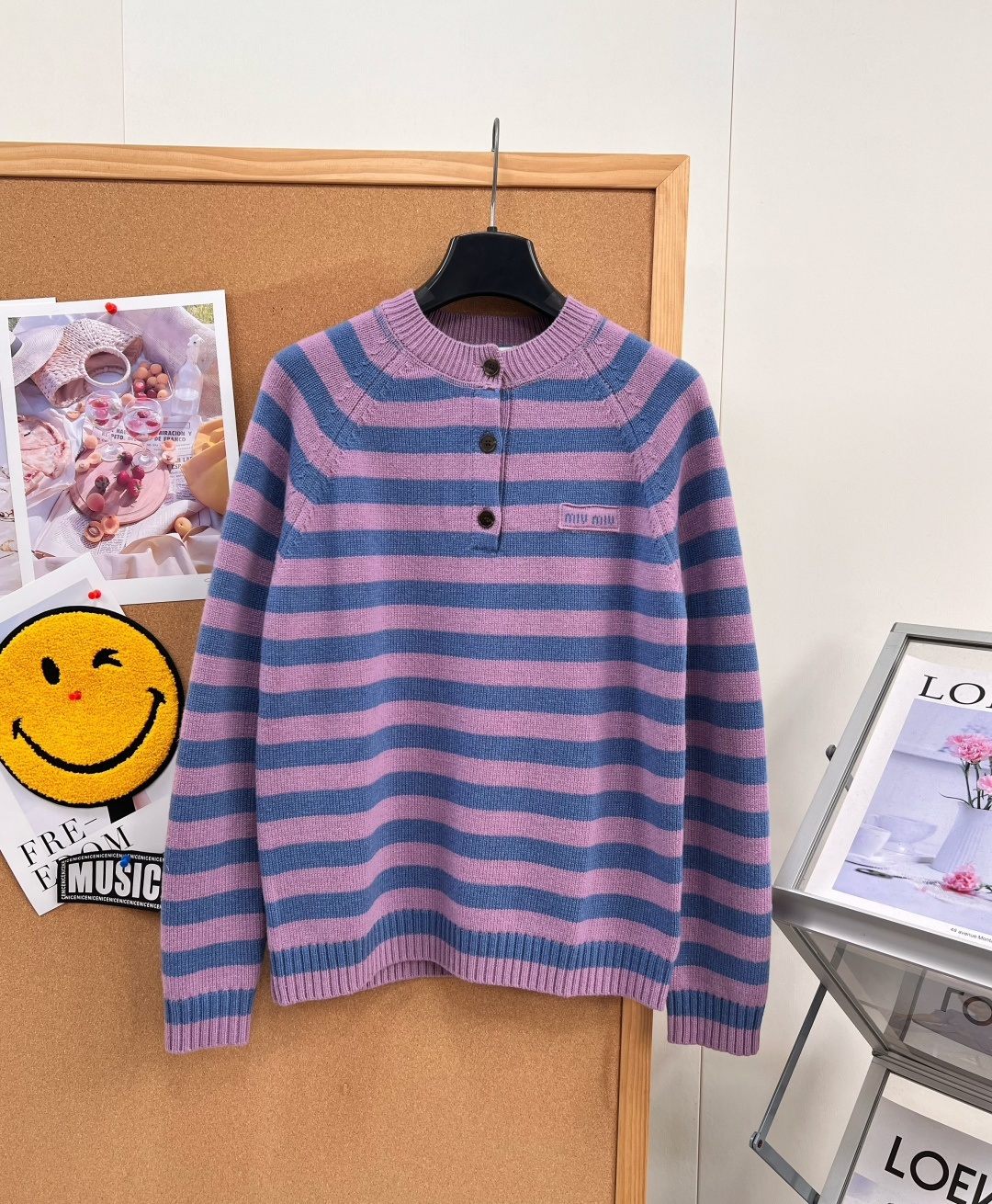 🆕MiuMiu 26秋冬条纹羊毛针织衫💜原版开发｜香芋紫撞蓝条纹，甜妹本命！ 100%羊毛料子，上手软糯如云，贴身穿温柔