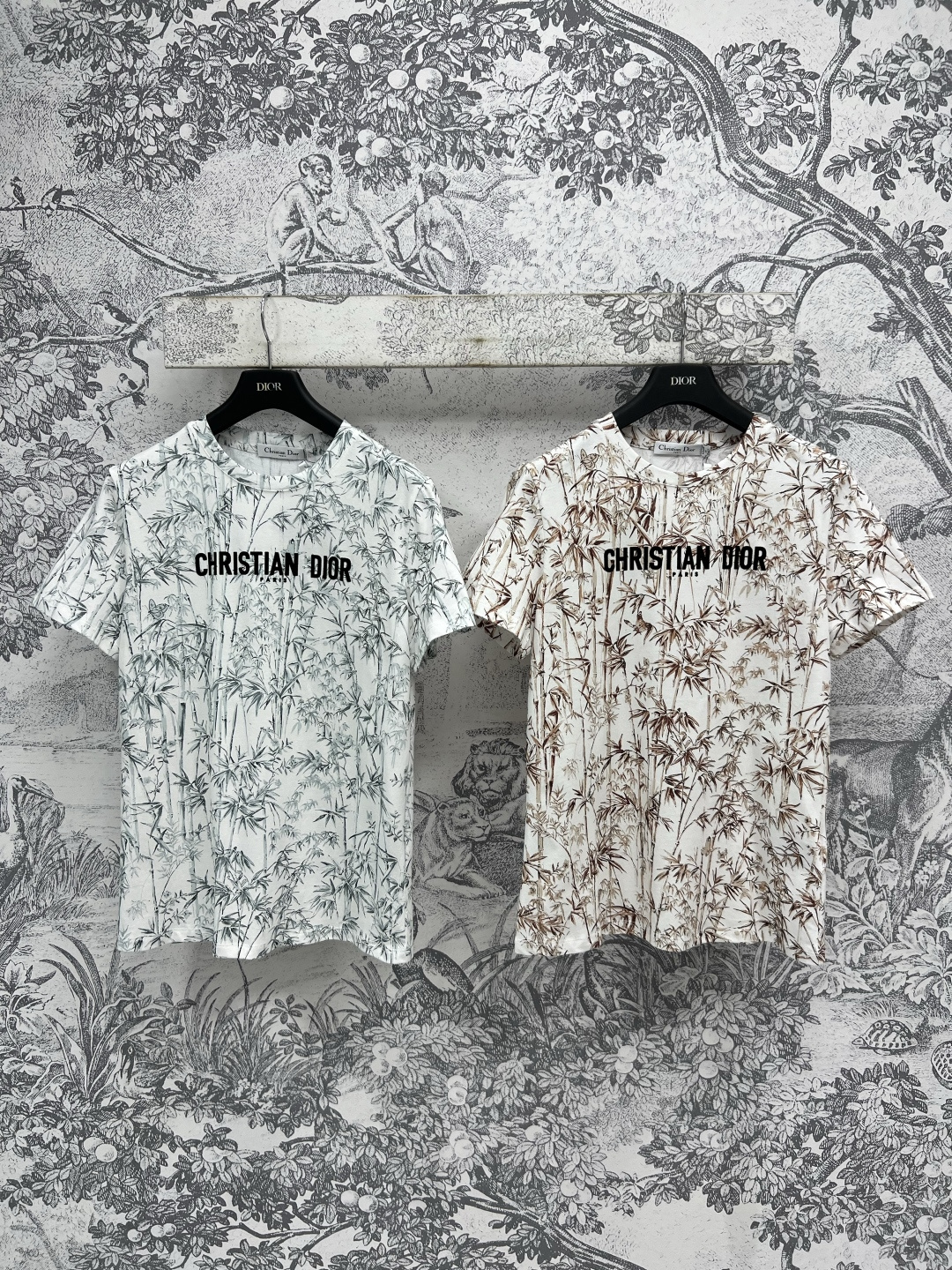 NO:412804,D Home 25 Spring and Summer New Style Ink and Bamboo Forest Print Short Sleeve T-shirt Low-key yet elegant Classic round neck versatile style upper body reduces age-reducing girlish style Loose style does not pick on the figure Summer outfit is comfortable and breathable, daily casual recommended, texture is very important Two colors and three codes SML,,dior,T-shirt,tees,t-shirt,alexander wang19860909D家 25春夏新款 水墨竹林印花短袖T恤 低调中不失优雅 经典圆领百搭版型上身减龄少女风 宽松的版型不挑身材 夏季穿搭舒适透气 日常休闲很推荐 质感很加分 两色三码 SML,,dior,T-shirt,tees，t-shirt,alexander wang,Women's clothing