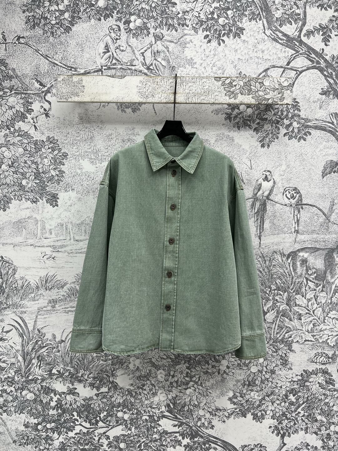 NO:447838,LW Home 25 early autumn new style Green denim series Leather work jacket jacket + lapel shirt + leather decorative shorts + straight trousers A series of matching top body with a high-end feel. Daily matching is so good. A versatile slimming tool. Imported denim elastic fabric. Excellent comfort without deformation. The old colors are very heavy and full of details. Three codes in one color. Size/S-M-L,, shorts, jackets & coats, jackets & coats,shirts,alexander wang19860909LW家 25早秋新款 绿色牛仔系列 皮条工装夹克外套+翻领衬衫+皮条装饰短裤+直筒长裤 一系列搭配上身自带高级感 日常搭配太好看了 百搭显瘦神器 进口牛仔弹力面料 不变形舒适感超赞 做旧的颜色非常重细节感满满 一色三码 Size/S-M-L,,shorts,jackets & coats,jackets & coats,shirts,alexander wang,Women's clothing