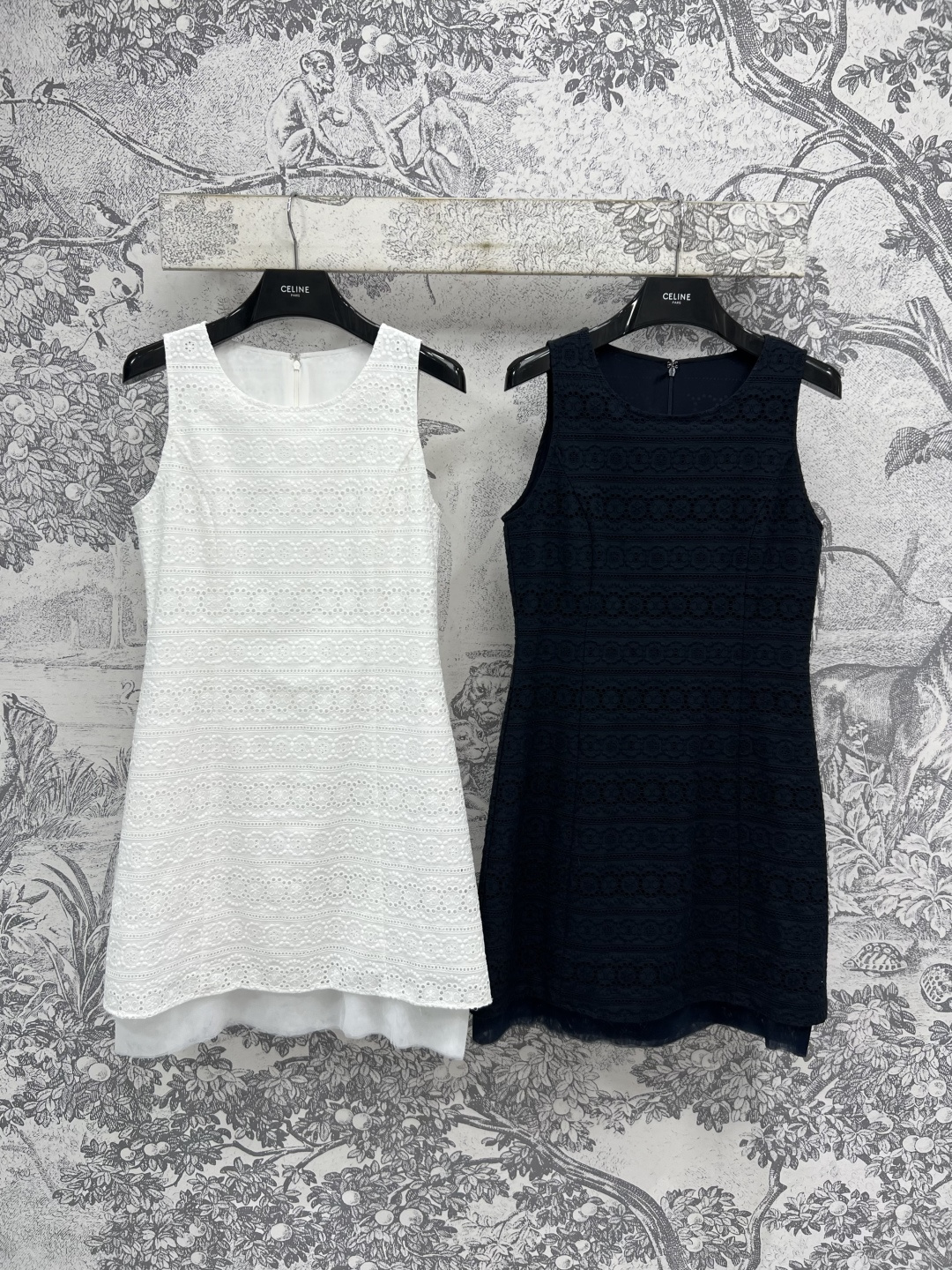 NO:448804,CE Home 25 early autumn new style Arc de Triomphe hollow embroidered vest skirt, which looks good in single-fitting vest H waist-hugging style, versatile upper body, not picky, age-reducing and slimming, and girlish two colors and three codes Size/S-M-L,, skirts, alexander wang19860909CE家 25早秋新款 凯旋门镂空绣花背心裙 单穿叠搭都好看 背心H收腰版型 上身百搭不挑人 减龄显瘦又少女 两色三码 Size/S-M-L,,skirts,alexander wang,Women's clothing