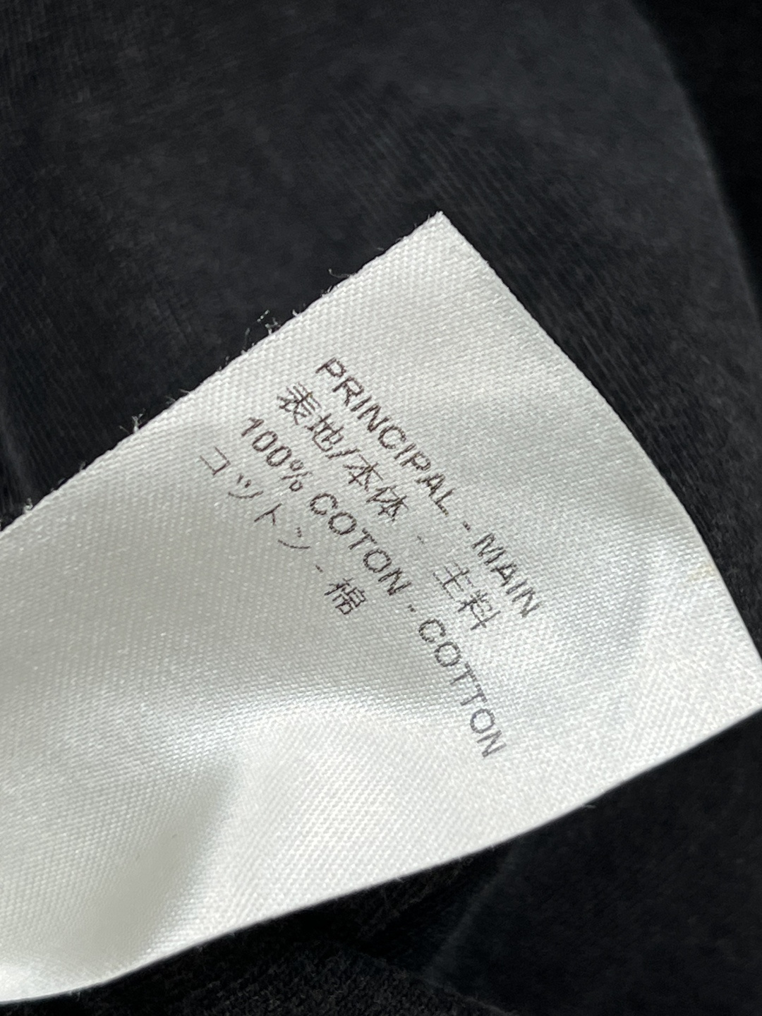 L家 25早秋新款 弧形下摆短袖T袖 做旧纯棉面料 衣摆弧形设计 胸口浮雕大logo点缀袖身小皮牌log