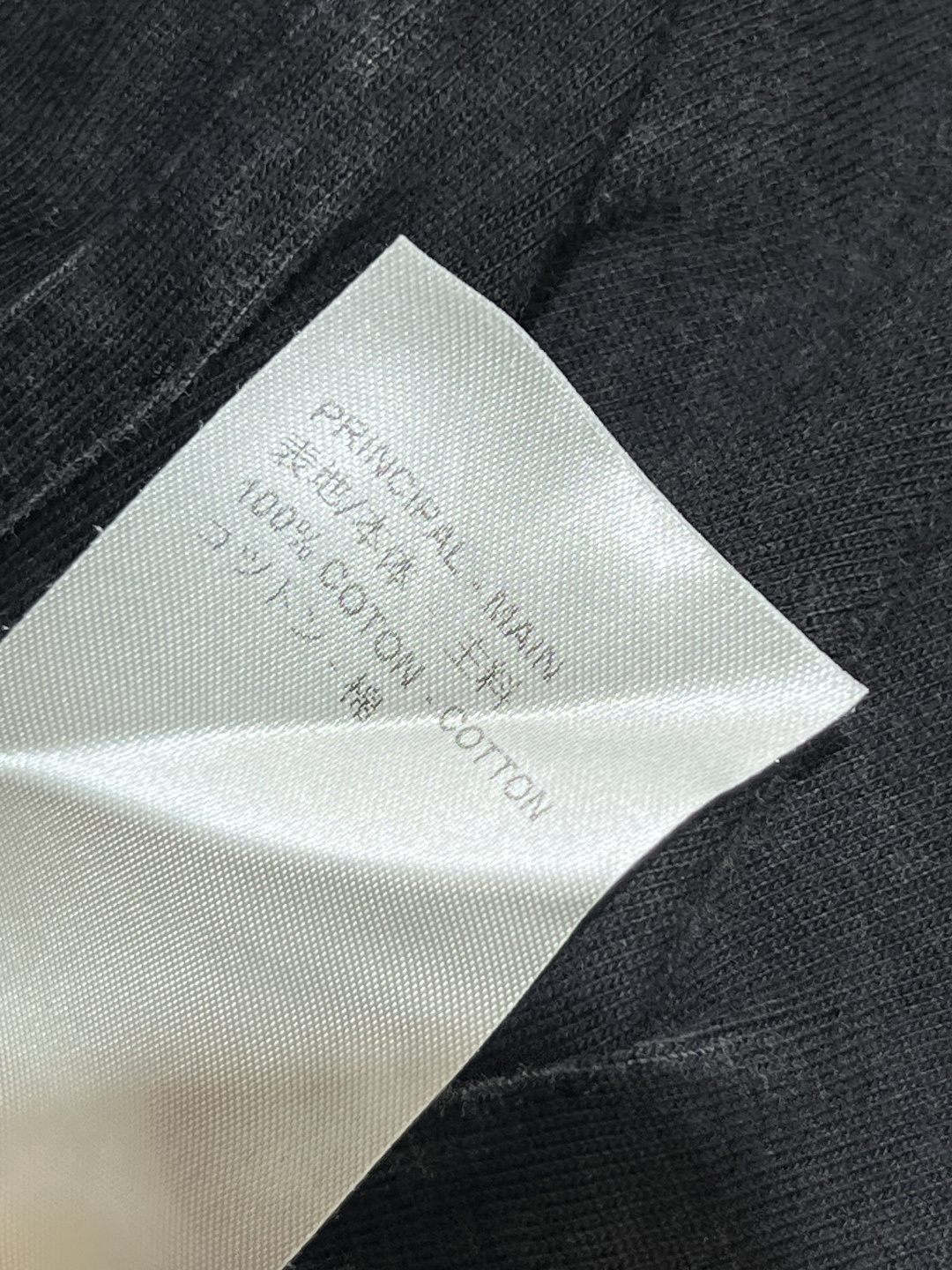 L家 25早秋新款 做旧牛仔百褶短裙 黑色洗水做旧牛仔 质感绝了 松紧高腰小皮牌logo点缀精致又时髦 