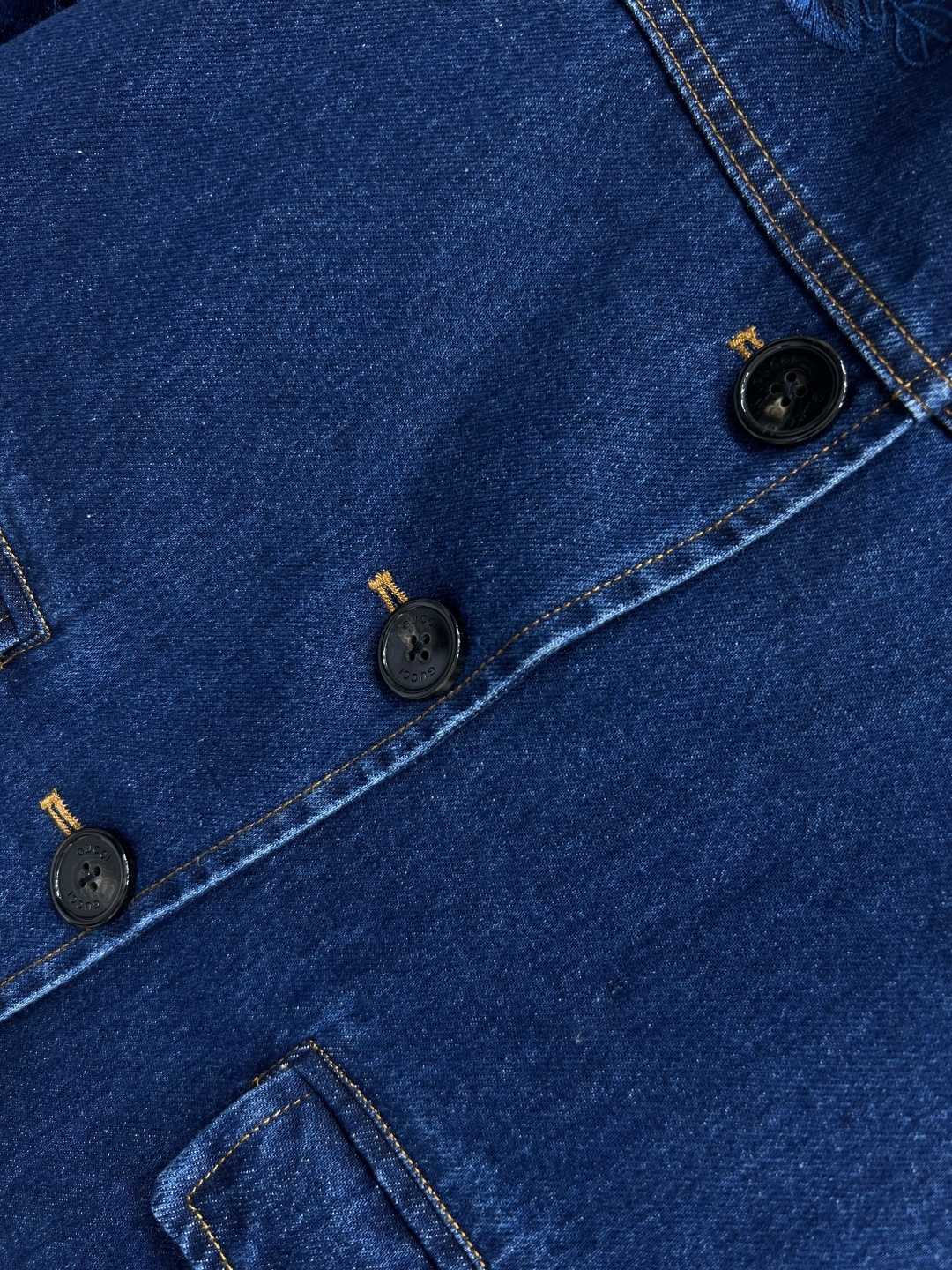 G家 25早秋新款 刺绣牛仔夹克外套 重工刺绣花卉图案装饰 减龄又俏皮 怀旧复古街头美感造型神器 定制l