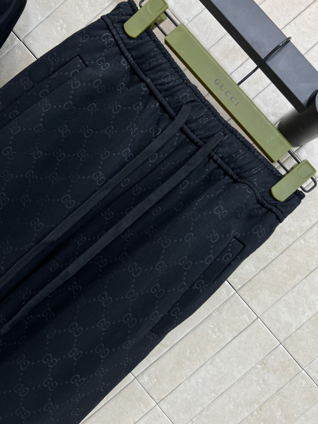 G家 25早秋新款 浮雕双G提花休闲套装 圆领廓形卫衣+松紧卫裤 绝绝子一套搭配 圆领拼接浮雕双G提花衣