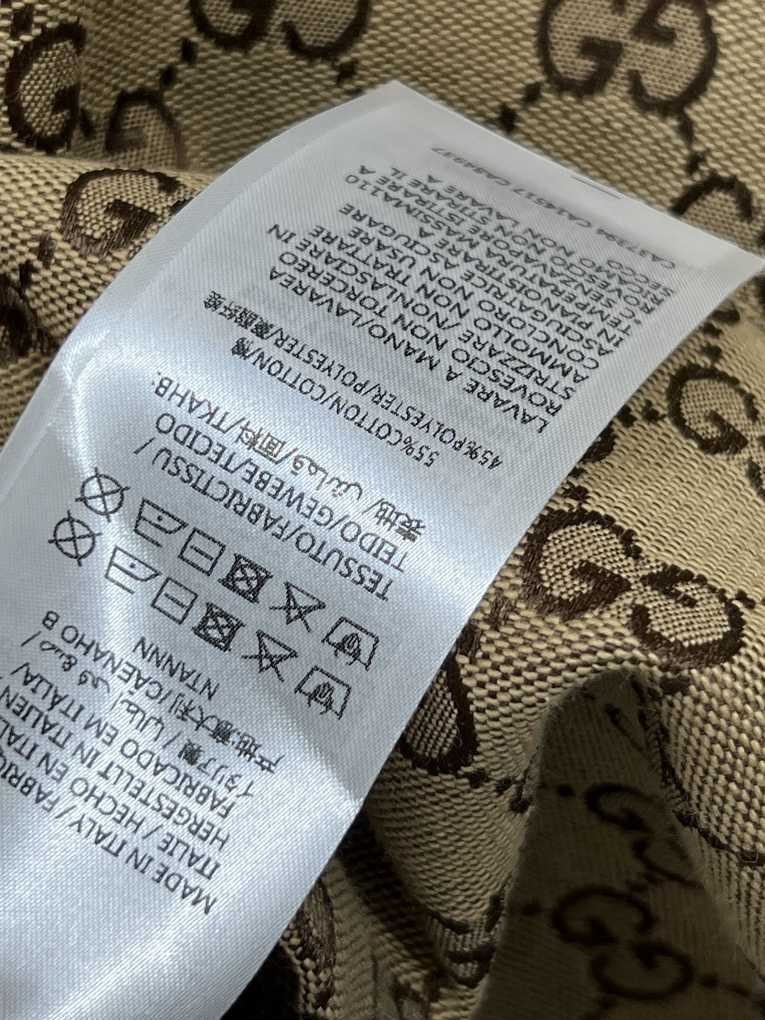 G家 25早秋新款 双G提花皮革翻领衬衫 演绎文艺复古风 减龄学院立领衬衫外套 皮革拼接翻领设计 经典的