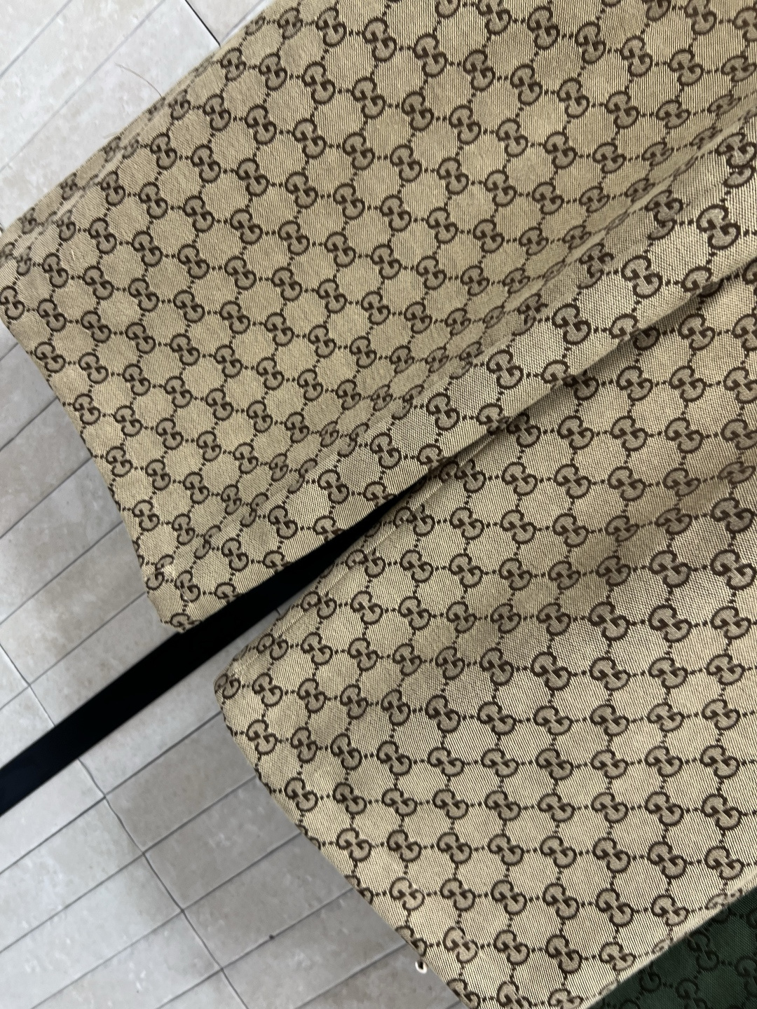 G家 25早秋新款 双G提花抽绳工装裤 高腰直筒高腰设计 显瘦又藏肉 双侧拼接皮革工装口袋装饰 定制双G