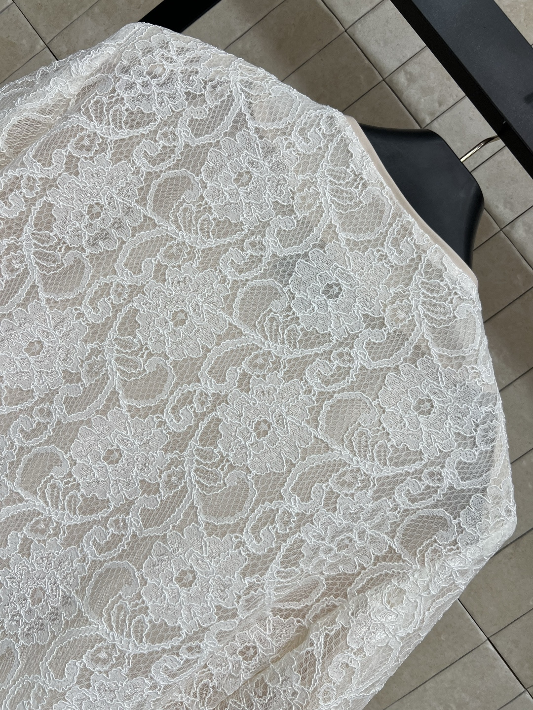 小香家 25早秋新款 蕾丝圆领外套  经典基础版型百搭不挑人  水钻纽扣点缀 多口袋美观实用  高级有质