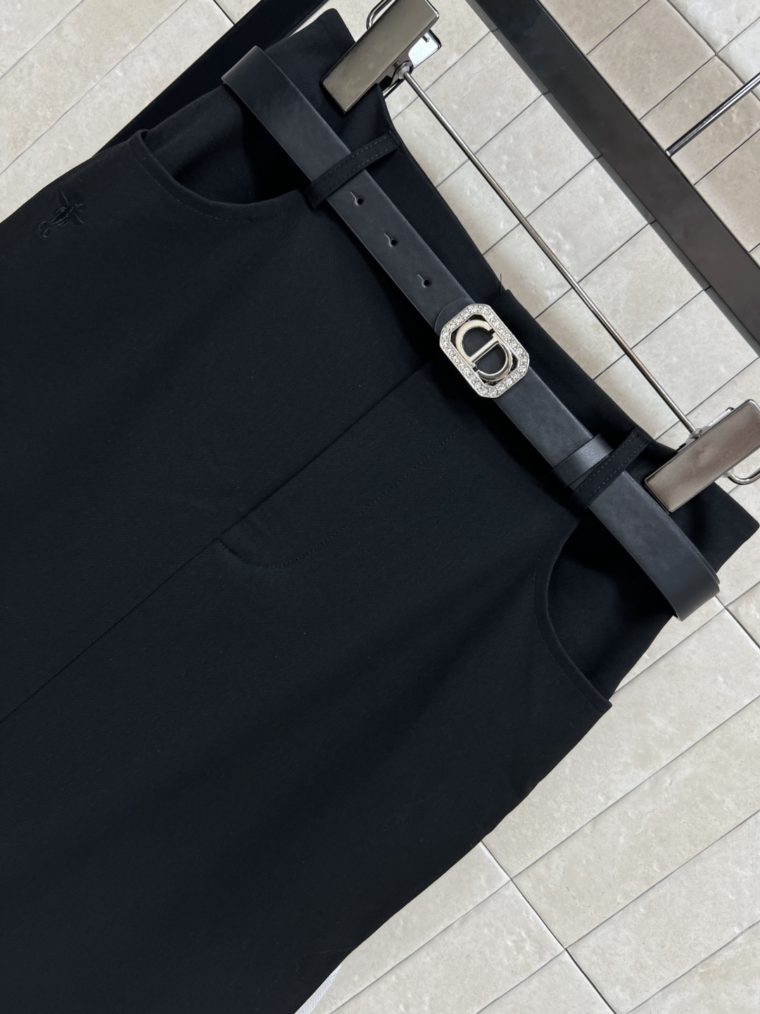 D家 25早秋新款 腰带装饰拼接蕾丝半裙 妥妥的显腿长 高腰A字版型 轻松将腰部和臀部修饰的很好 两侧开