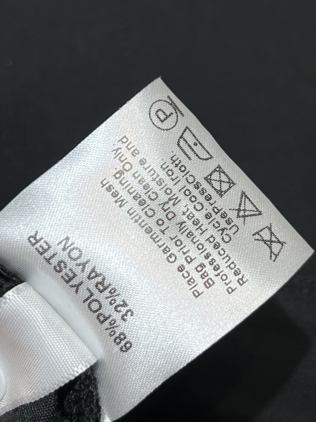 D家 25早秋新款 腰带装饰拼接蕾丝半裙 妥妥的显腿长 高腰A字版型 轻松将腰部和臀部修饰的很好 两侧开