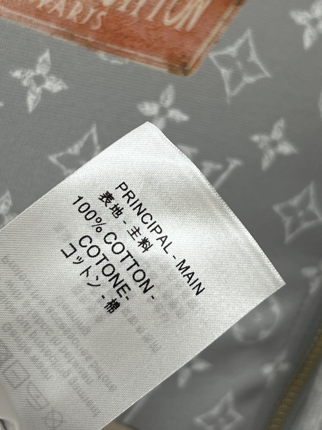 L家 25早秋新款 双面穿连帽双面穿卫衣+高腰休闲卫裤 连帽版型青春减龄 一面经典老花邮票图案  另一面