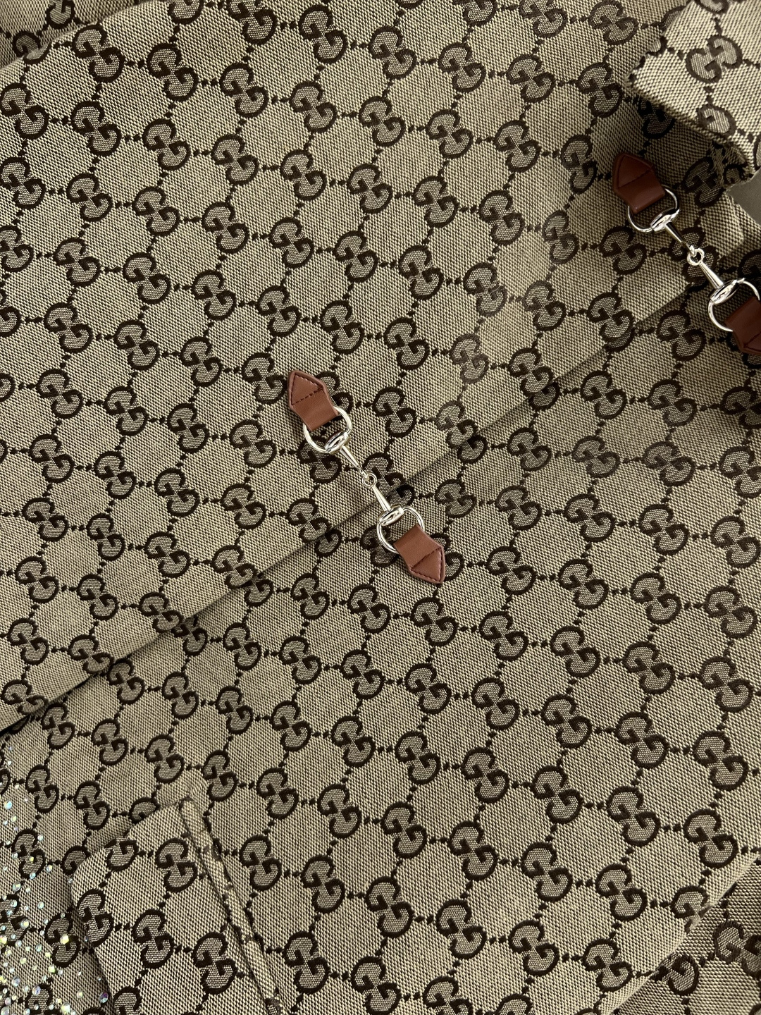 G家 25早秋新款 双G提花烫钻系列 翻领短袖衬衣+短袖连衣裙+包臀短裙 定制经典咖色双G提花面料 下摆