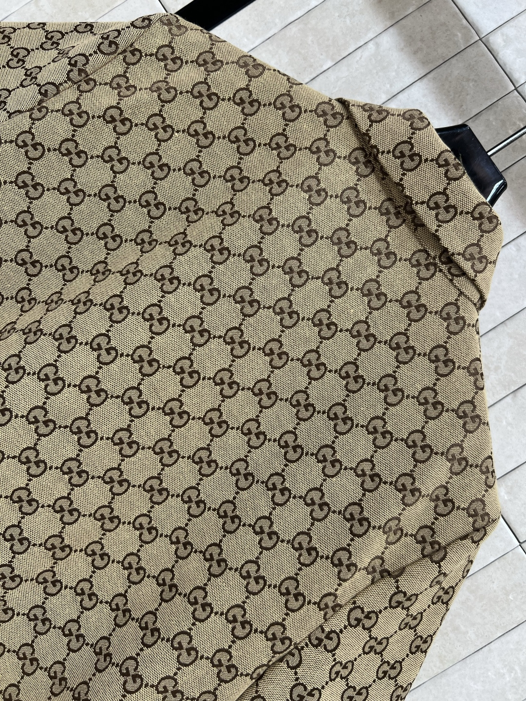 G家 25早秋新款 双G提花烫钻系列 翻领短袖衬衣+短袖连衣裙+包臀短裙 定制经典咖色双G提花面料 下摆